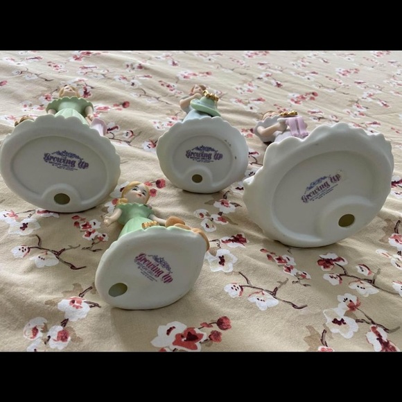 Growing up girls porcelain figurines - Picture 4 of 5